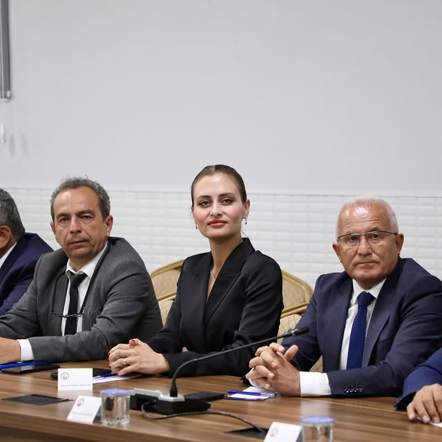 Antalya'da Turizm Güvenliği Toplantısı Yapıldı: Eğlence Merkezlerine Denetim Artırılıyor