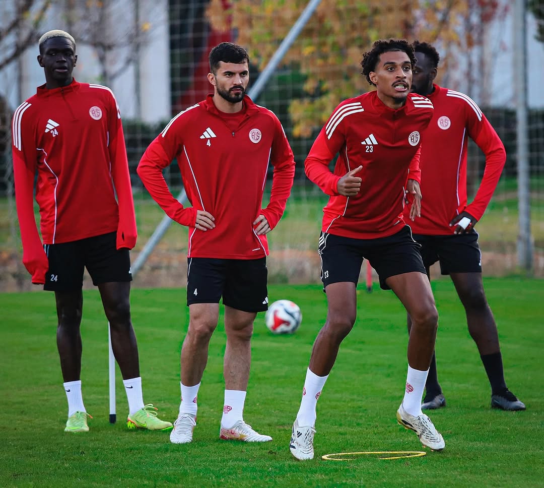 Antalya Spor FK, Beşiktaş Maçı Hazırlıklarını Tamamladı