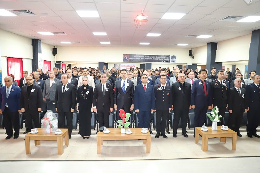 Elmalı'da 10 Kasım Atatürk'ü Anma Töreni ve Ödül Töreni Düzenlendi