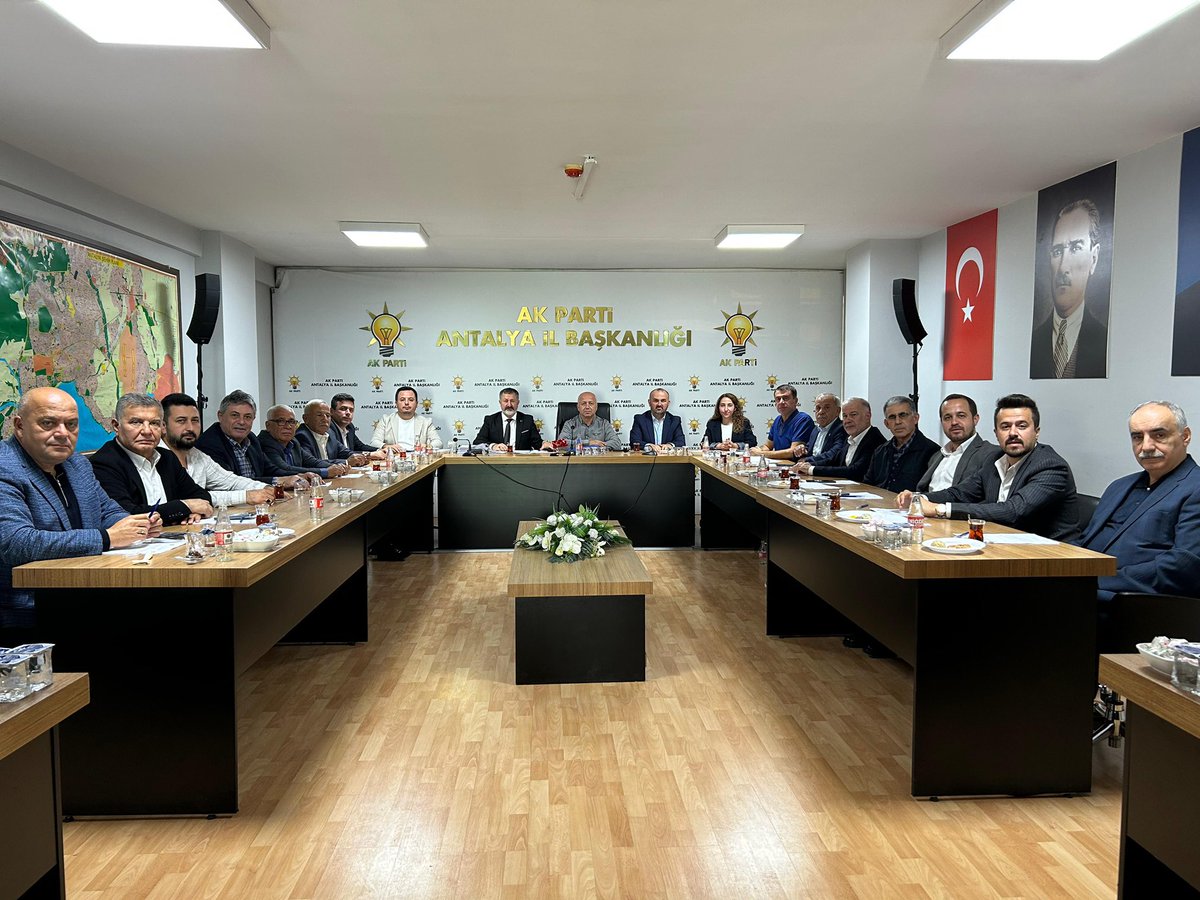 Antalya AP İl Başkanlığı Büyükşehir Belediye Meclisi Öncesi Grup Toplantısını Yaptı