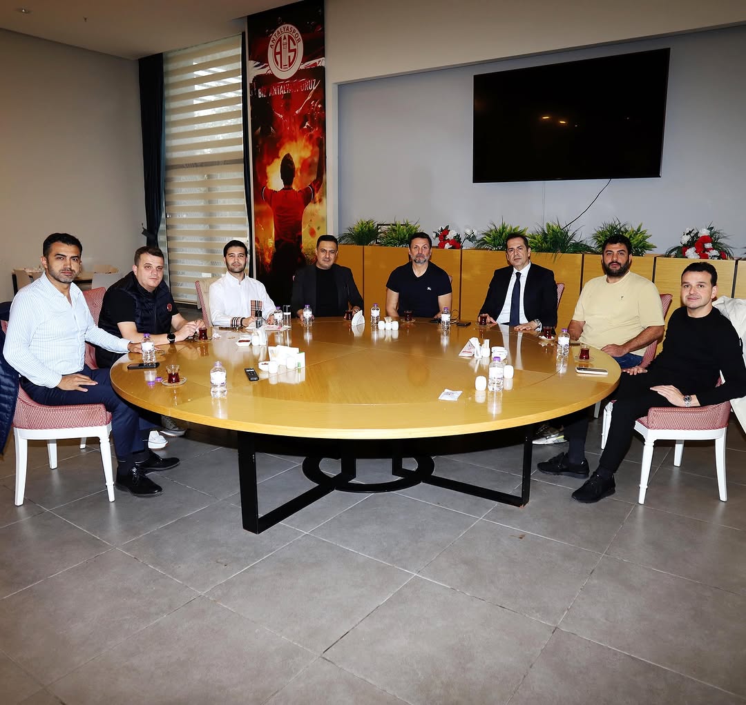 Antalya Spor FK, B12 Steak'te Moral Yemeğinde Buluştu