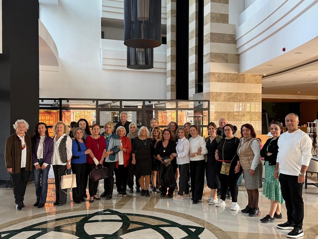 Kemer Belediye Başkanı'ndan Gençlik Orkestrası ve Halk Korosu'na Kahvaltı Jest