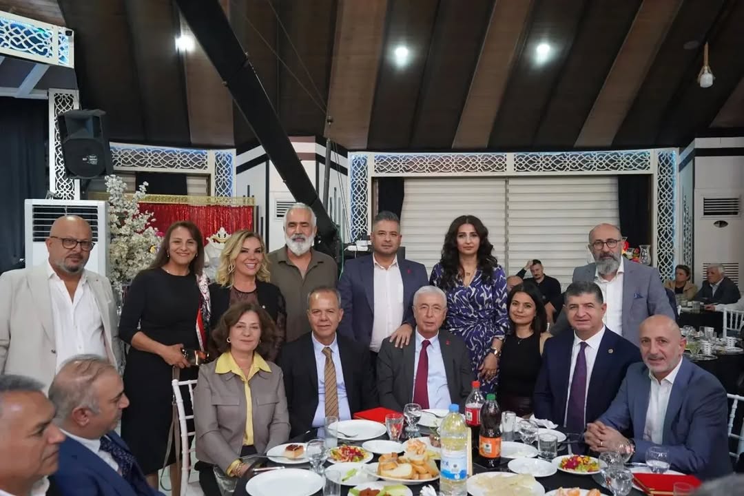 CHP'li Siyasetçiler Aşık Mahzuni Şerif Anma Gecesi'nde Buluştu