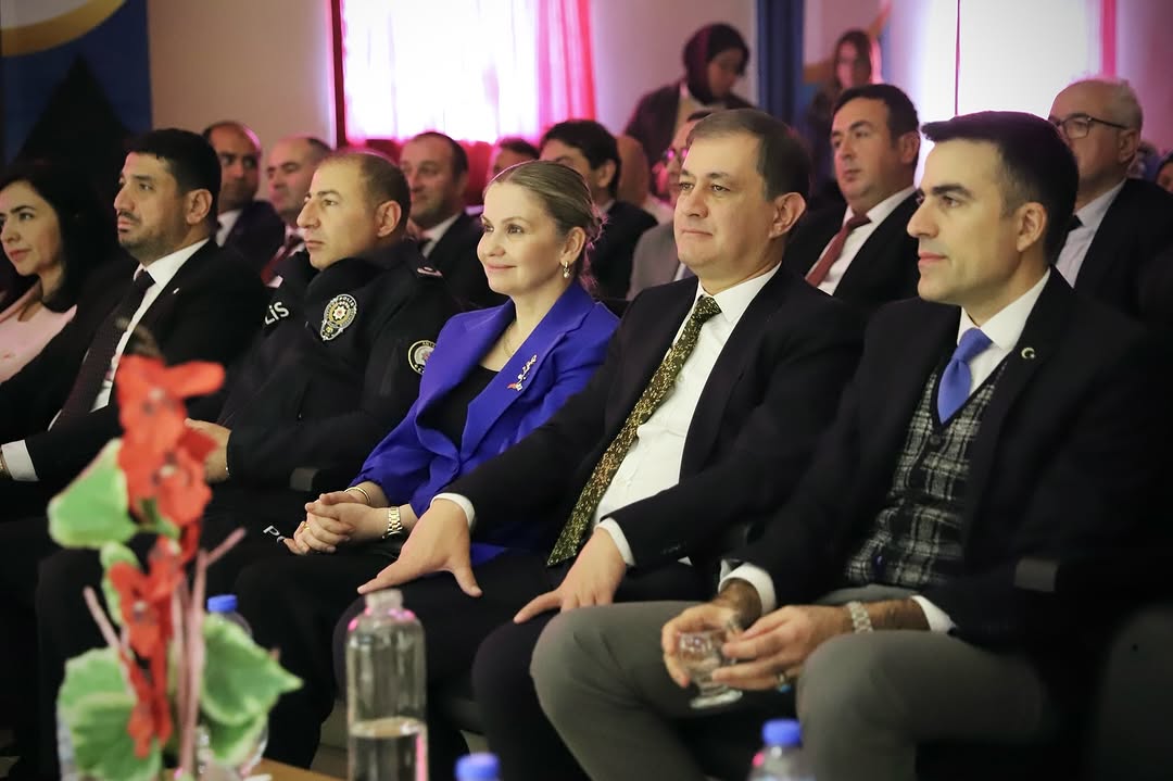 Elmalı'da 24 Kasım Öğretmenler Günü Coşkuyla Kutlandı