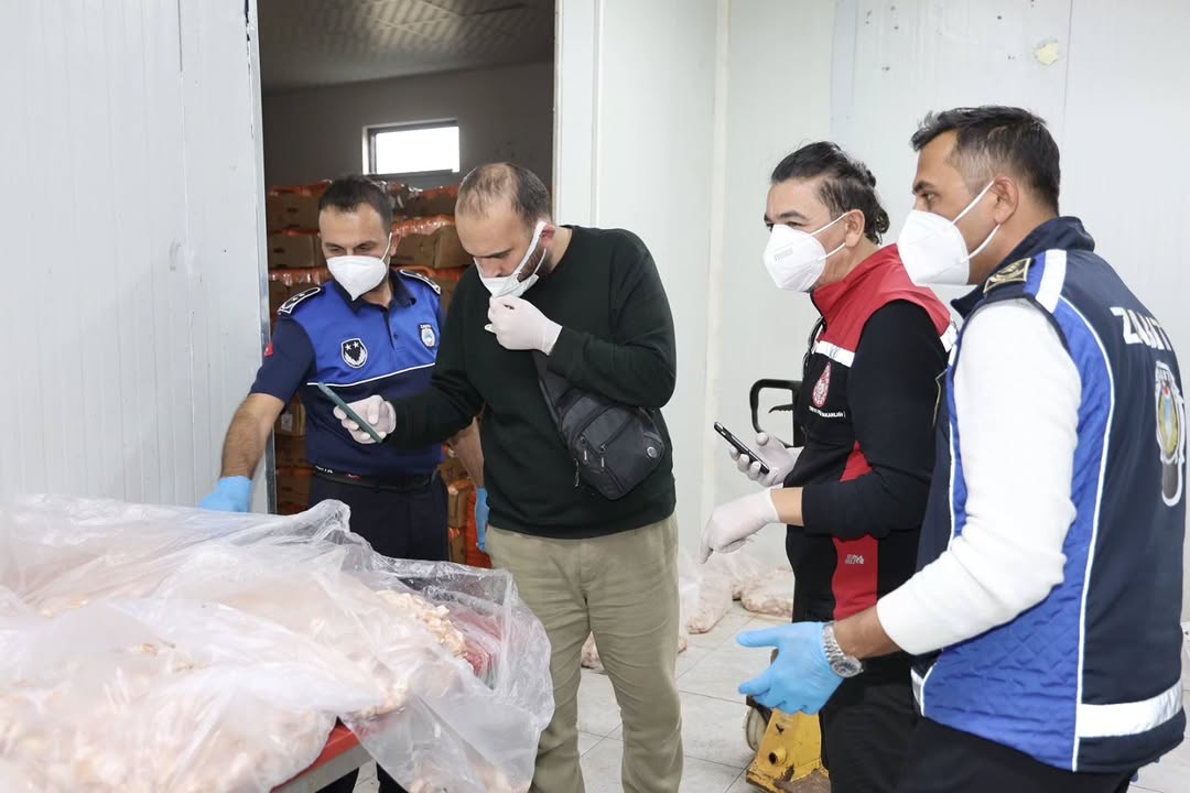 Aksu'da 25 Ton Sağlıksız Tavuk Ürünü İmha Edildi