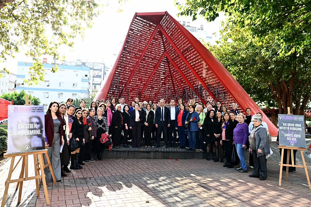 Antalya Muratpaşa Belediyesi, 25 Kasım'da Kadına Şiddetle Mücadele İçin Alyazma Anıtı'nda Buluştu