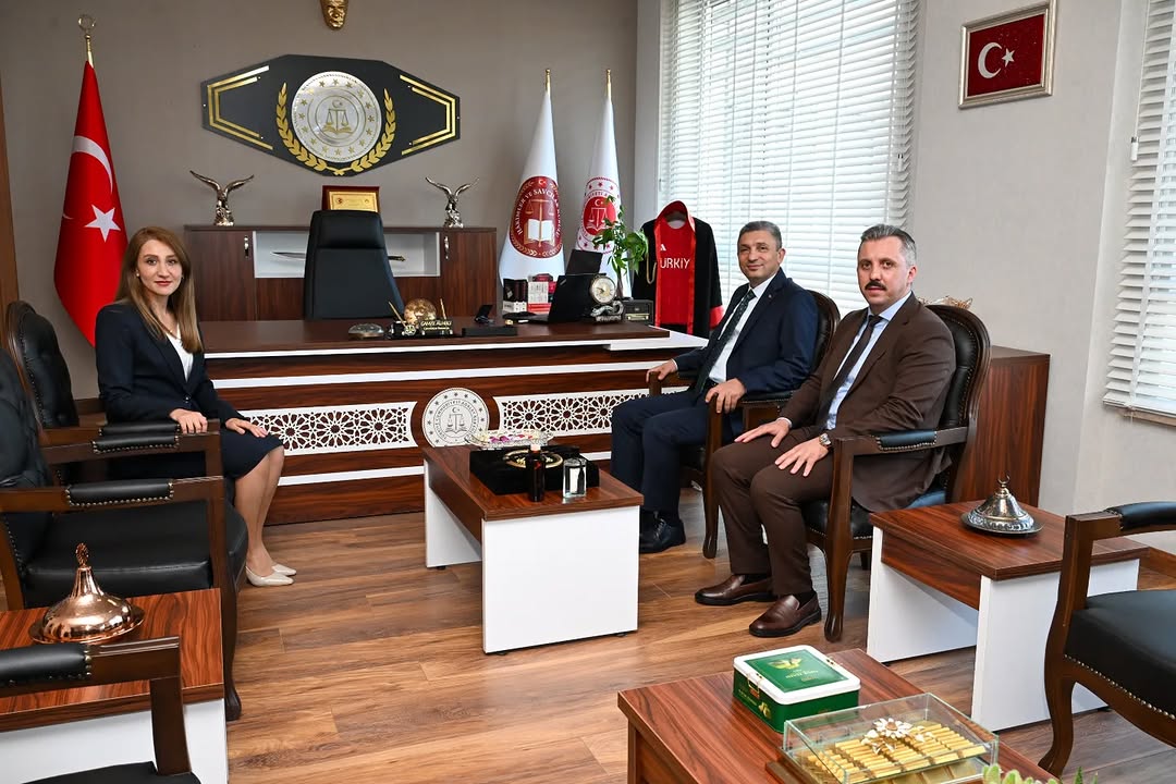 Antalya Valisi Hulusi Şahin, Kemer'deki Yeni Adliye Binasını Ziyaret Etti