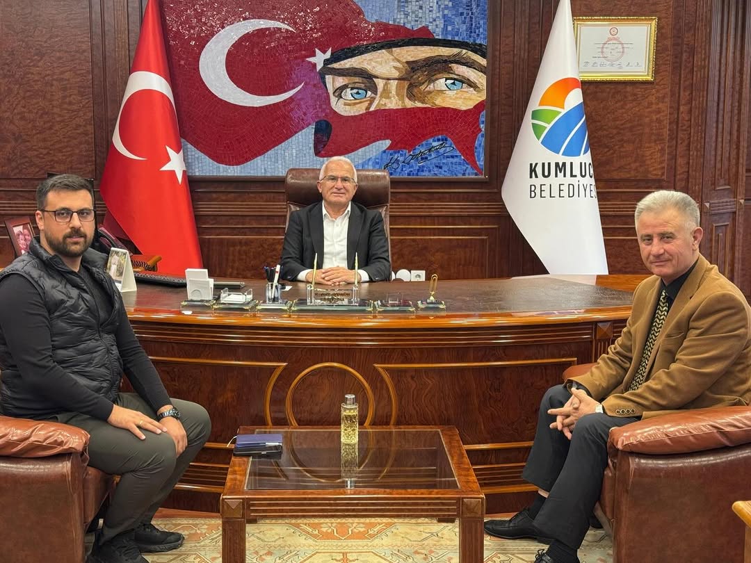 Kumluca Belediye Başkanı, Karayolları Finike Şube Şefi'ni Makamında Ağırladı