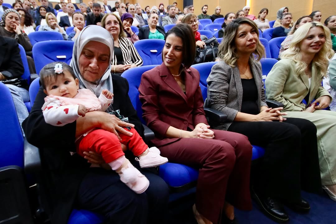 Antalya Kaş Belediyesi'nde Koruyucu Aile Farkındalık Paneli Düzenlendi