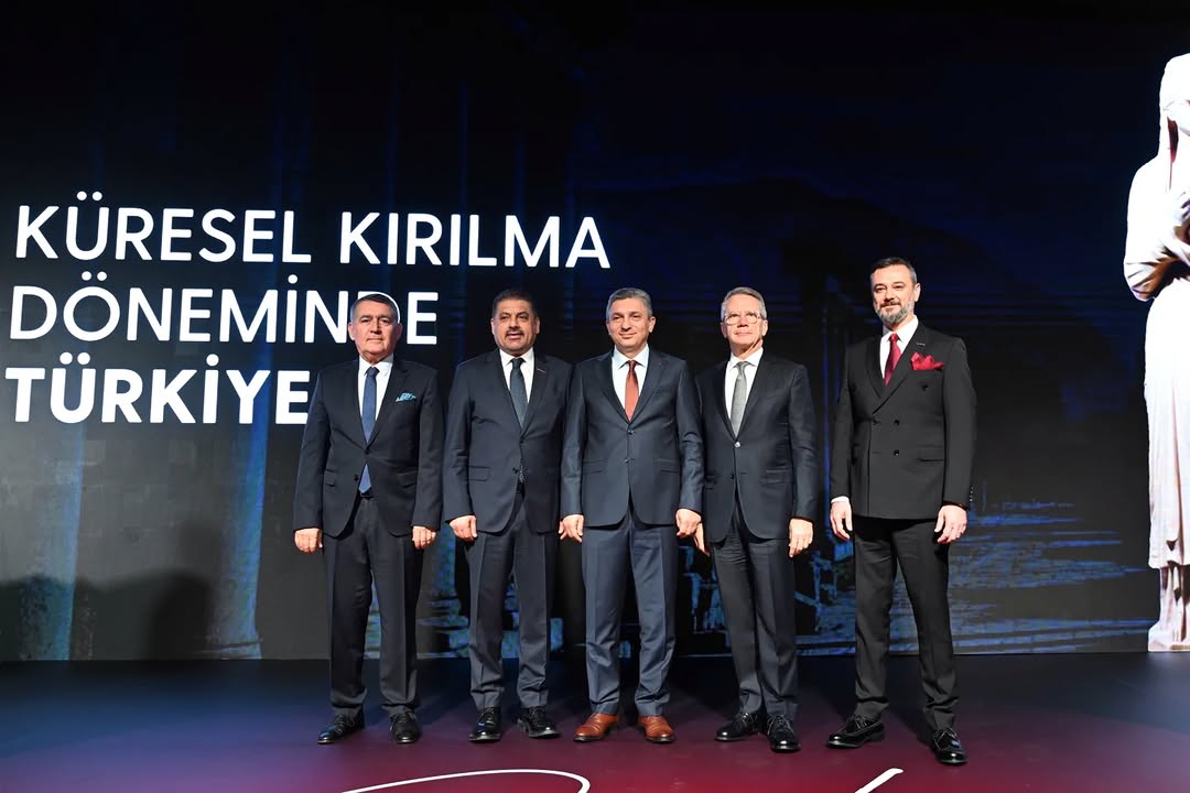 Antalya'da 26. İş Dünyası Zirvesi: Bölgesel Kalkınmadan Küresel Rekabete