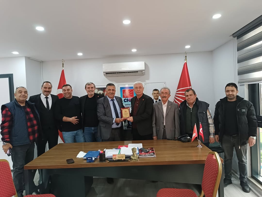 CHP Antalya İl Başkanı Nail Kamacı'ya Esnaf Odası Başkan Adayından Hayırlı Olsun Ziyareti