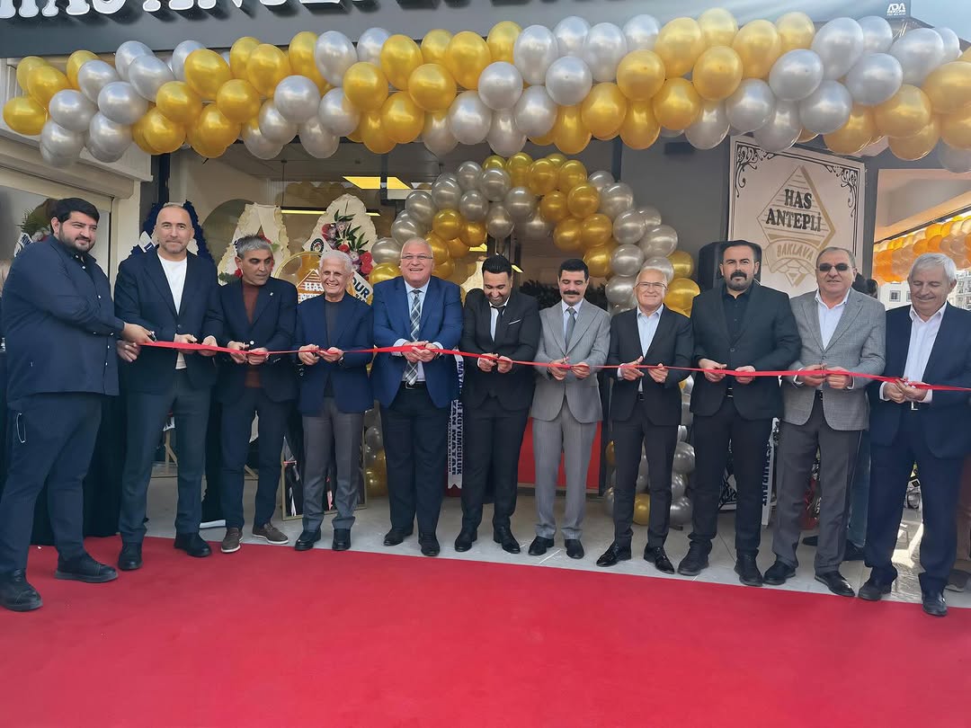 Antalya'da Lezzet Durağı: Has Antepli Baklava Demre'de Açıldı