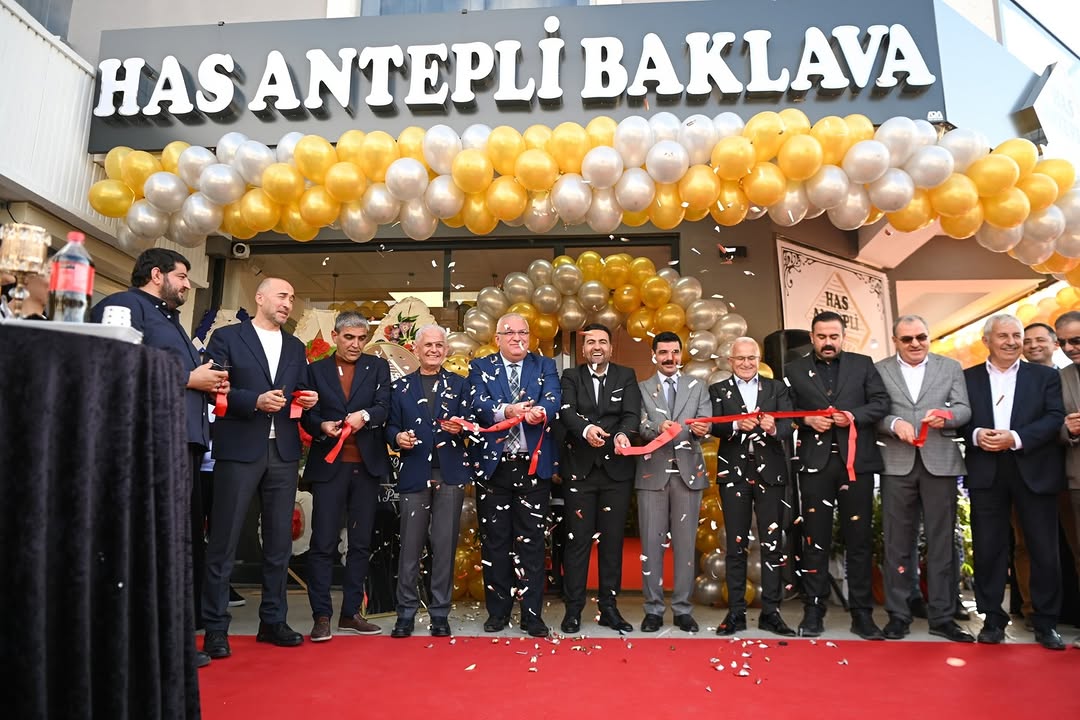 Demre'ye Yeni Baklava Dükkanı Açıldı