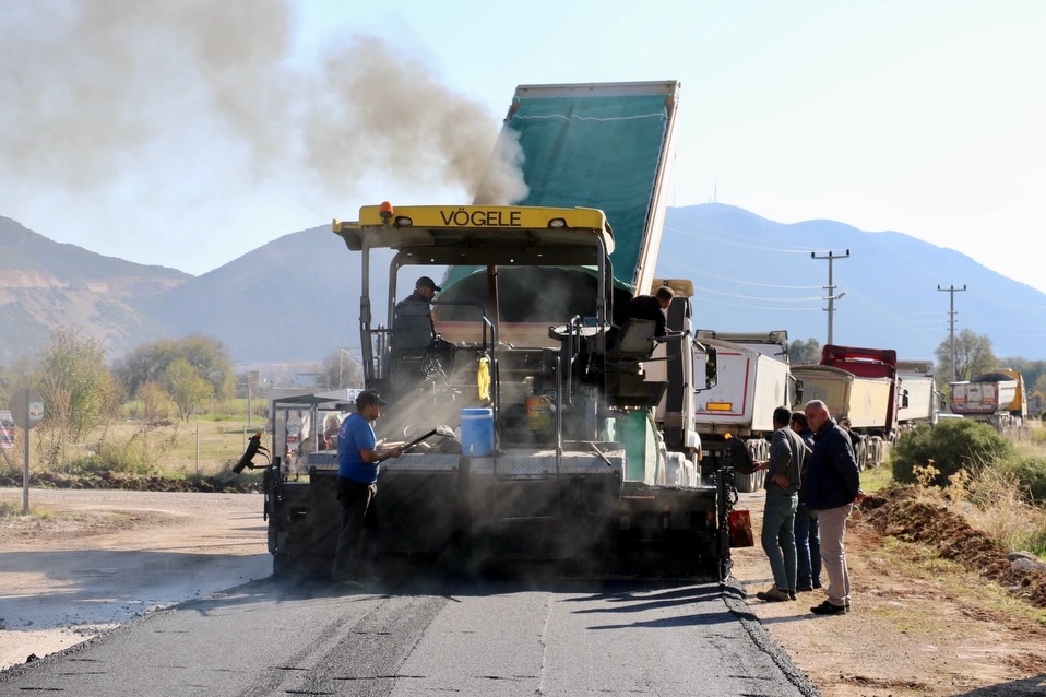 Kaş'ın Bezirgan Mahallesi'nde Konforlu ve Güvenli Yol Çalışmaları Başladı