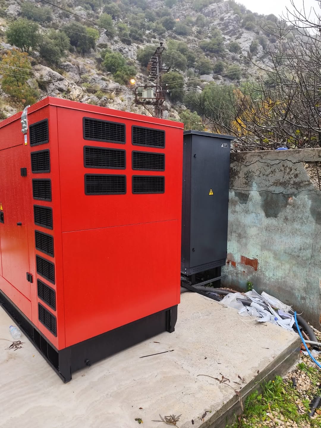 Finike'de Su Kesintisi Sorunu Jeneratör Montajı ile Çözüldü