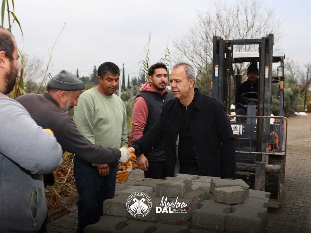 Döşemealtı'nda Yağca Mahallesi'nde Kilitli Parke Taşı Yol Çalışması