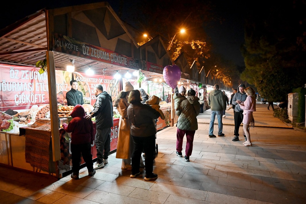 Kemer'de Yılbaşı Coşkusu Musiki Dinletisi ile Başladı