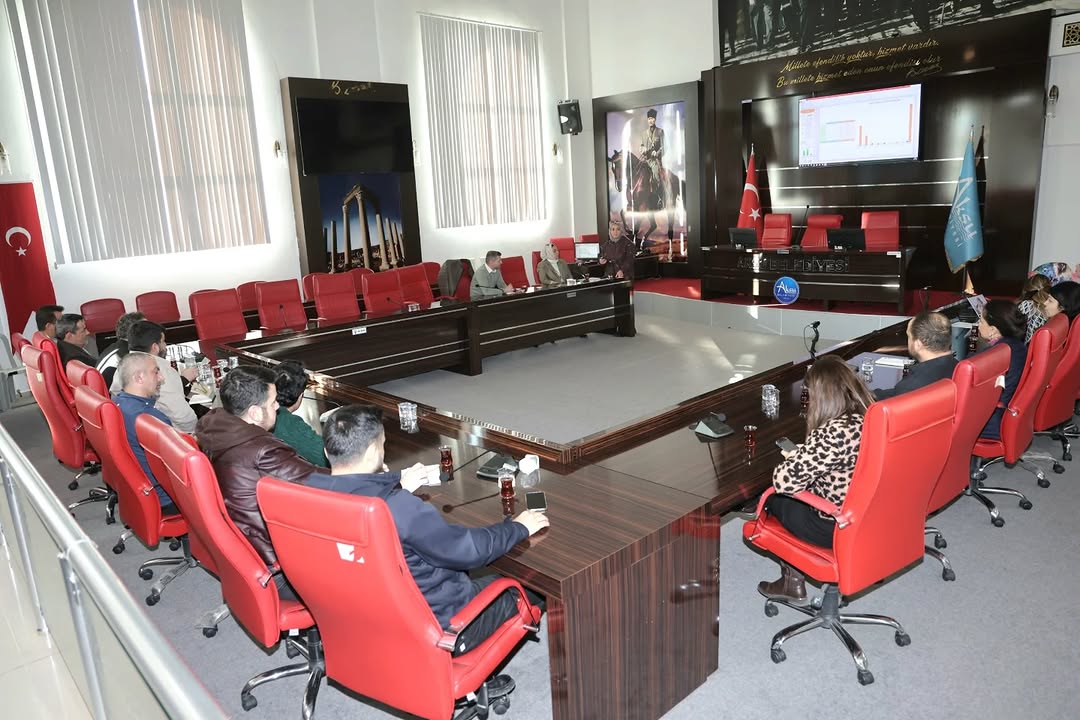 Aksu Belediyesi'nde İş Sağlığı ve Güvenliği Toplantısı Yapıldı