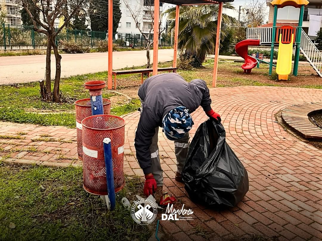 Döşemealtı'nda Yeşil Alan Çalışmaları Tüm Hızıyla Sürüyor