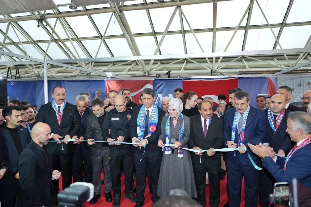 Erzurum Kültürü Antalya'da Tanıtılıyor: Cam Piramit'te Renkli Etkinlik