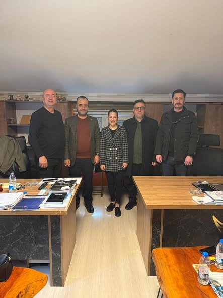 MHP'den Konyaaltı Esnafına 