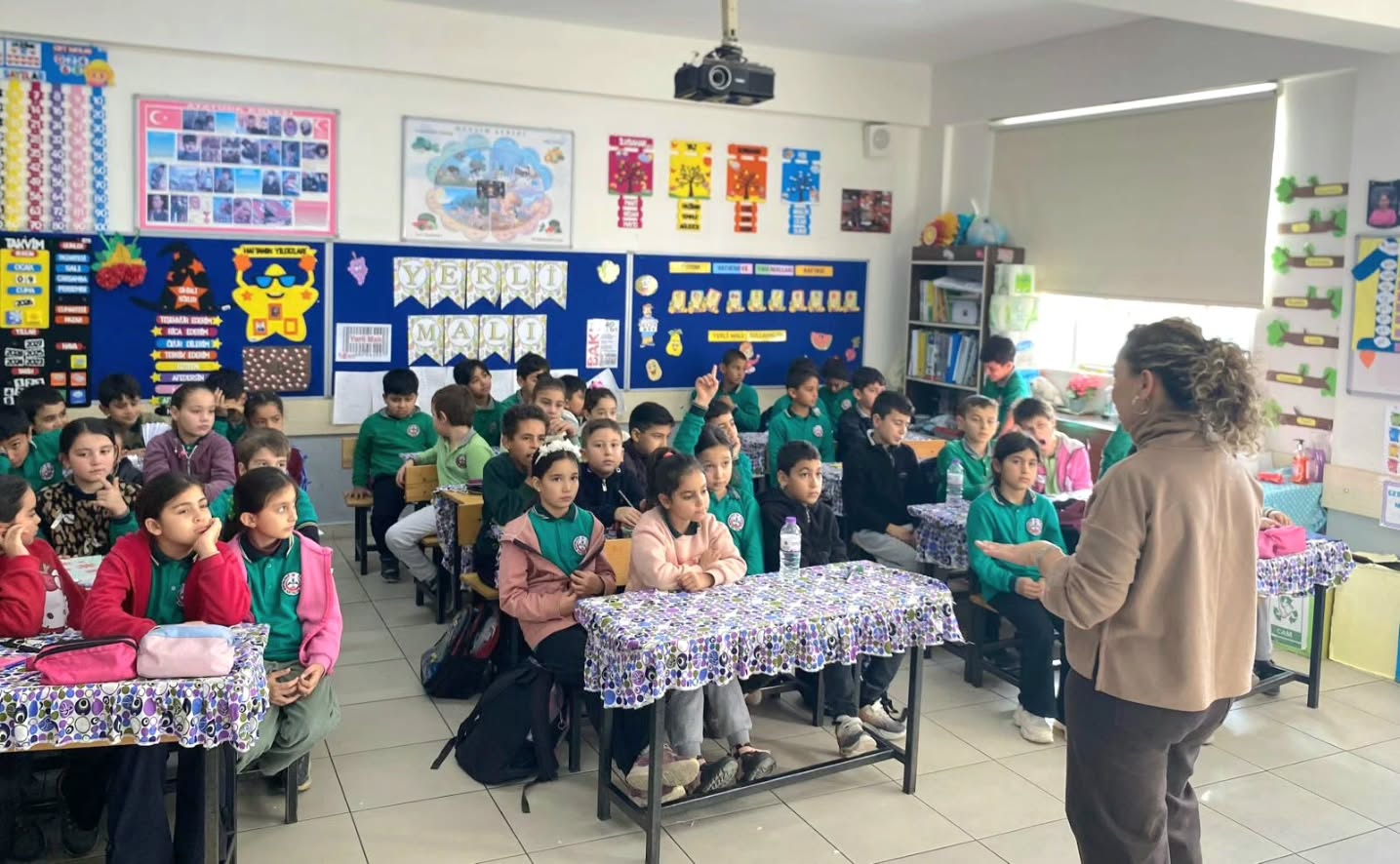 Antalya'da İlkokul Öğrencilerine Enerji Verimliliği ve Sıfır Atık Eğitimi