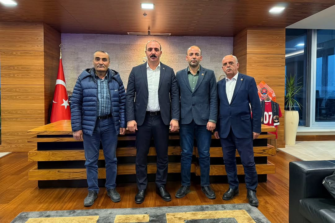 Antalya Konyaaltı'nda Mahalle Muhtarları ile İş Birliği Toplantısı