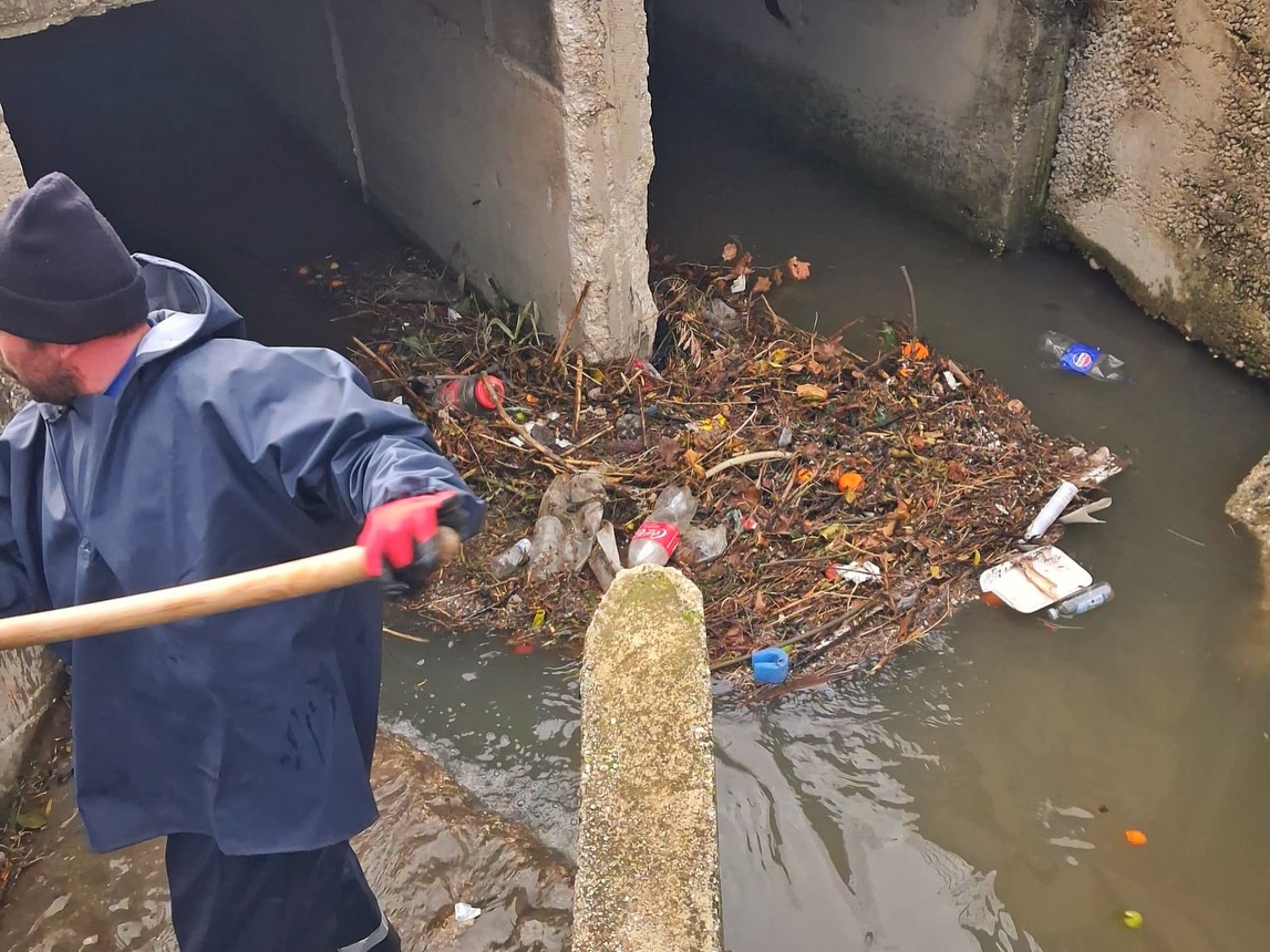 Demre'de Yağmur Suyu Kanalı Çalışmaları ve Vatandaşlara Çağrı
