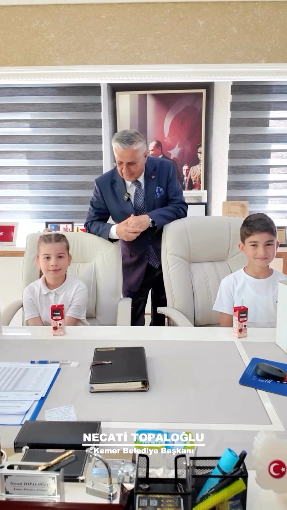 Kemer'de 23 Nisan Coşkusu: Başkanlık Koltuğu Öğrencilere Emanet