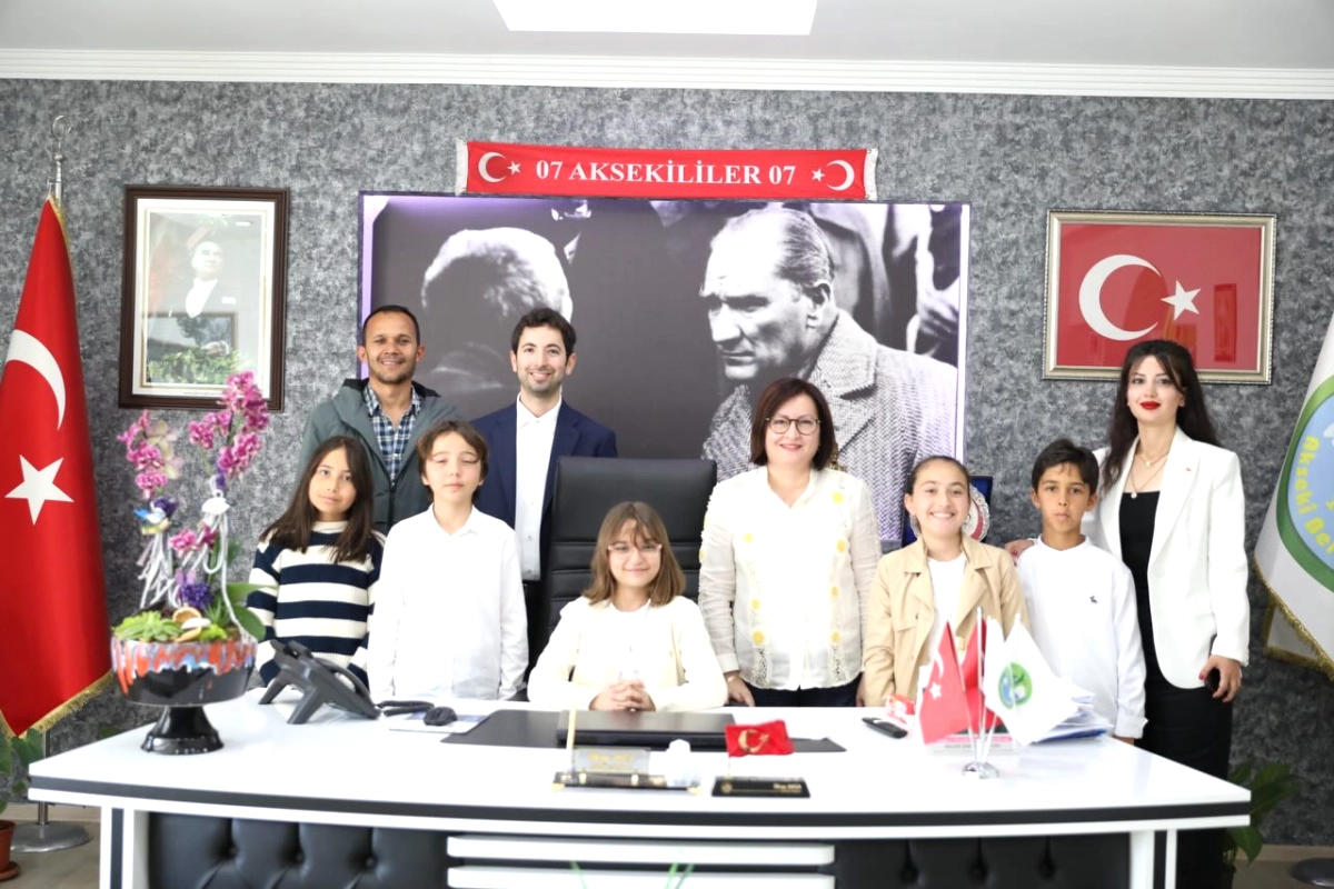 Akseki'de 23 Nisan Coşkusu: Belediye Başkanlık Koltuğu Çocuklara Emanet