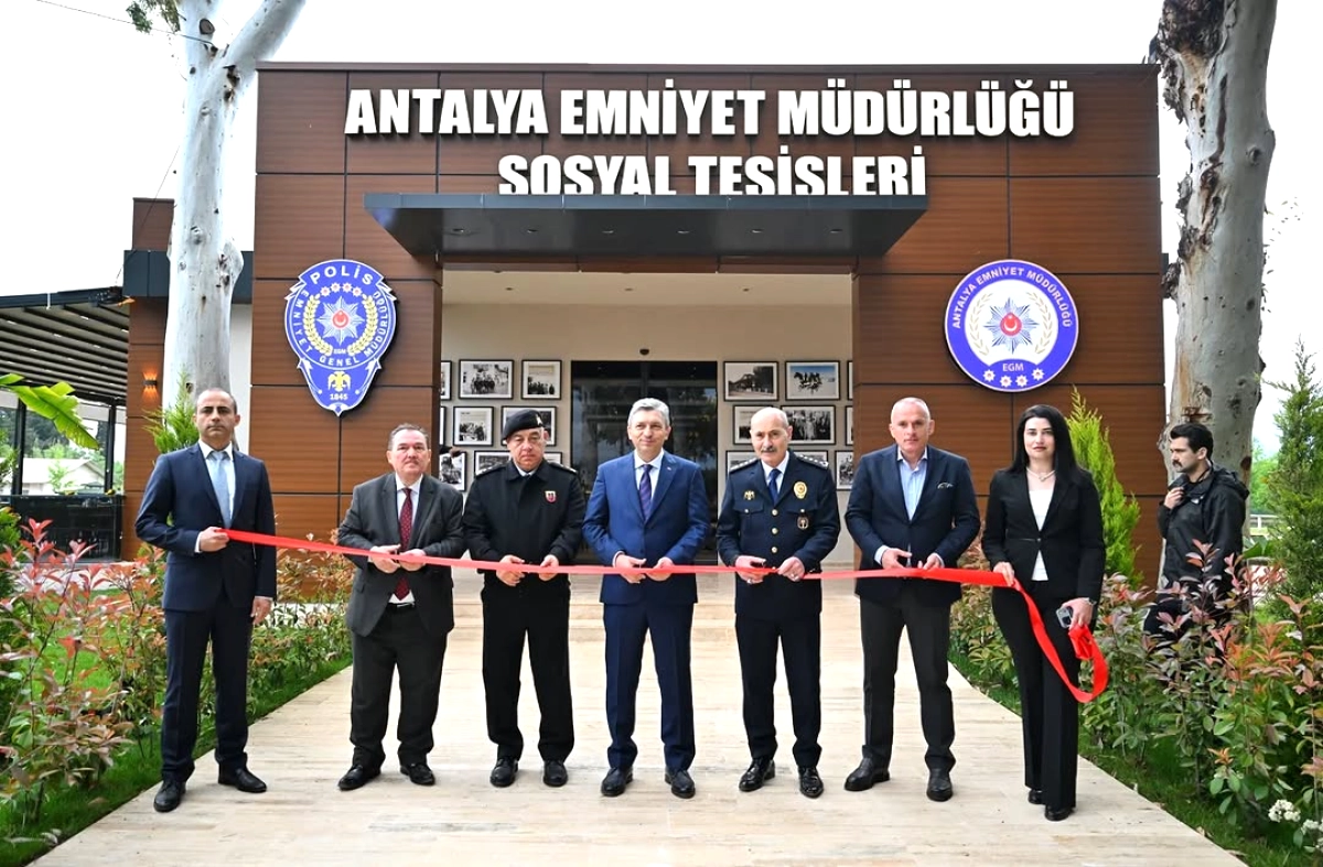 Antalya'da Polis Atlı Birlik Sosyal Tesisleri Hizmete Açıldı