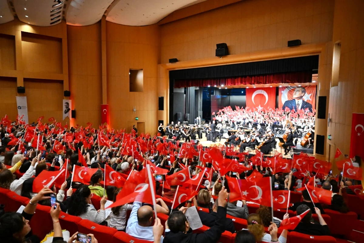 Antalya'da 23 Nisan Coşkusu Senfoni ile Taçlandı