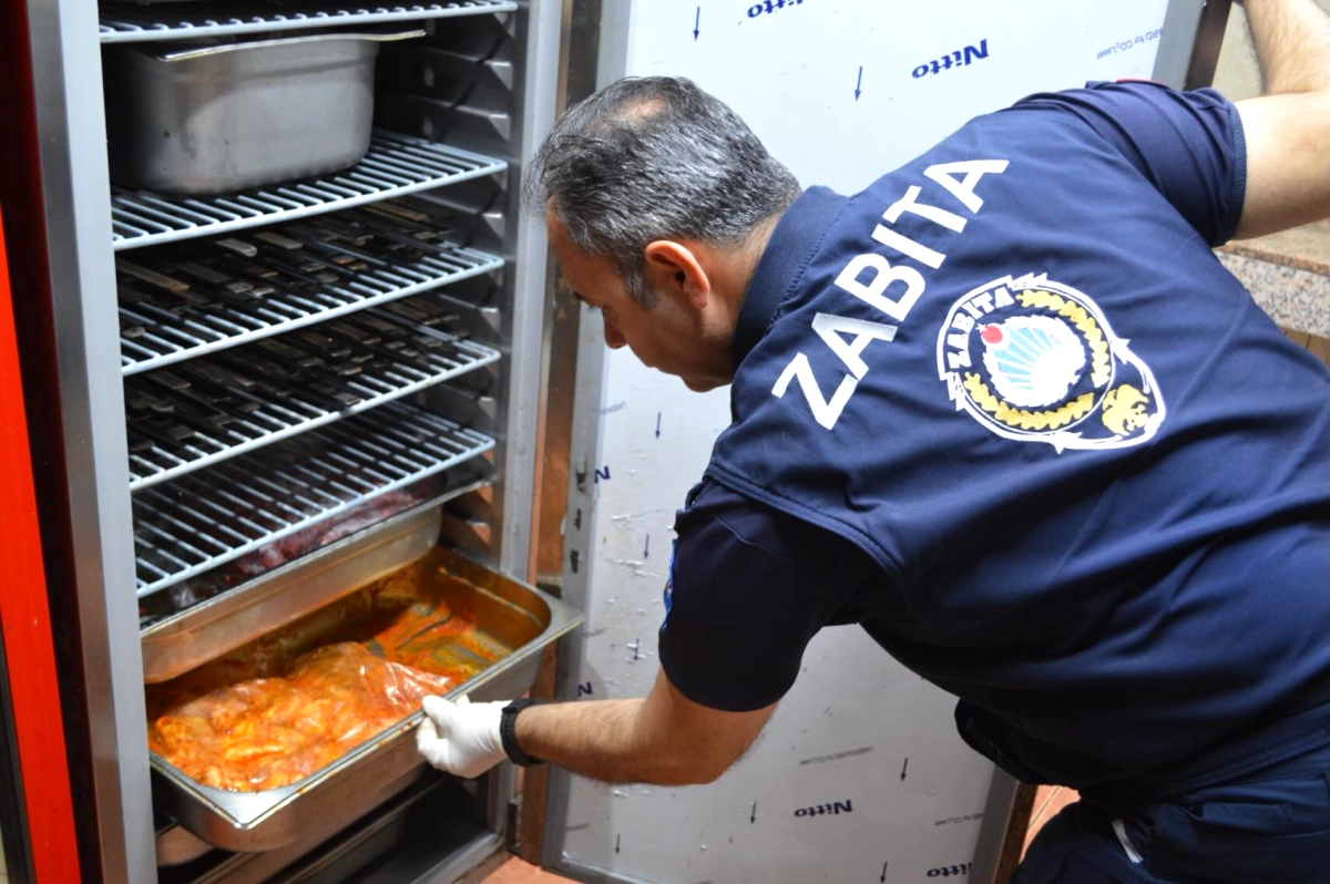 Konyaaltı Zabıtası Bayram Öncesi Denetimleri Sıkılaştırdı