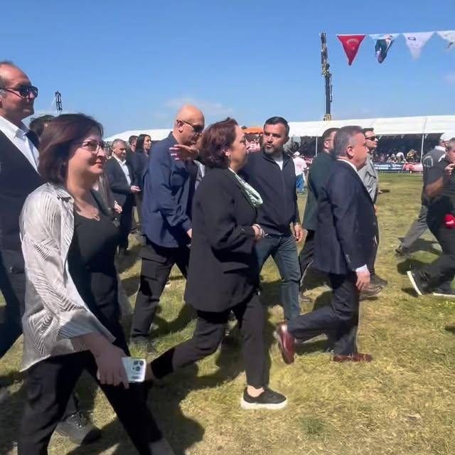 Antalya'da Geleneksel Yağlı Güreş Coşkusu: Gazipaşa Arenası Pehlivanlara Ev Sahipliği Yaptı