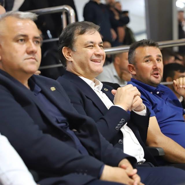 Elmalı'da Dostluk ve Kardeşlik Voleybol Turnuvası Heyecanla Devam Ediyor