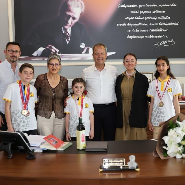 Antalya'da Spor Başarıları: Şampiyon Öğrenciler Döşemealtı Belediyesi’nde Ödüllendirildi