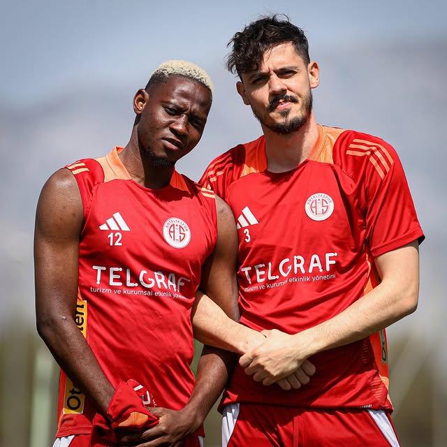 Antalya Spor FK, Sivasspor'a Karşı Zorlu Deplasmana Hazırlanıyor