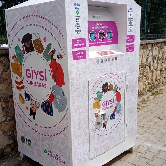 Antalya Aksu'da Giysi Kumbaraları Yenileniyor: Daha Sürdürülebilir Bir Gelecek İçin