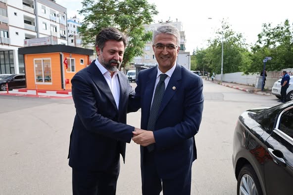 MHP'li Vekil Aydın ve İl Başkanı Güneş, Antalya'da Erzurumlu Hemşehrilerle Buluştu