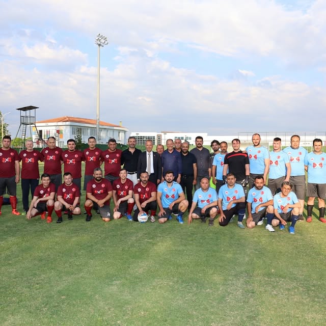 Döşemealtı Belediyesi Personel Arası Futbol Turnuvası Başladı