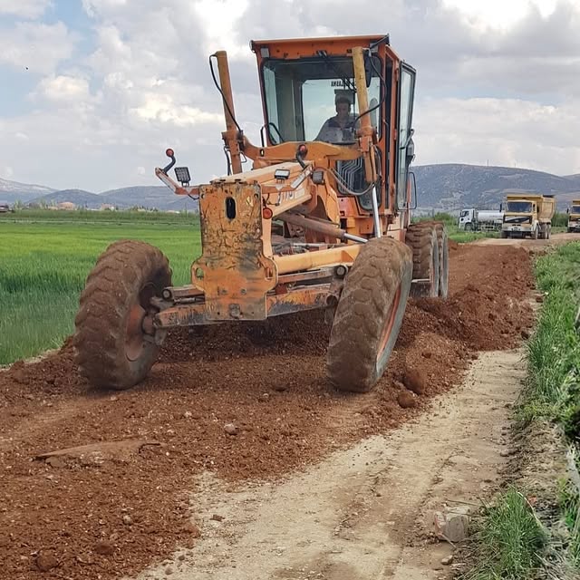 Elmalı'da Mahalleler Arası Yollar Stabilize Yoluyla İyileştiriliyor