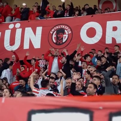Antalyaspor, Konyaspor'a Kendi Evinde Karşılaşıyor: Kritik Maçta Sahaya Çıkıyor