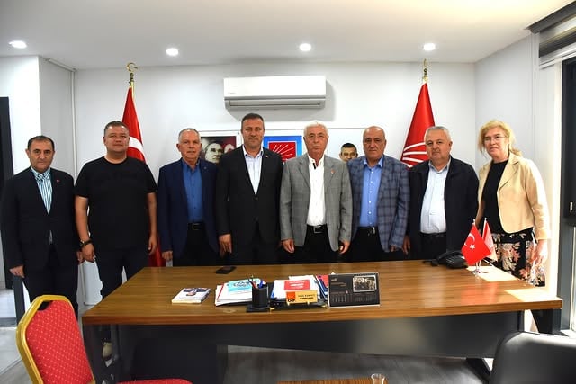 CHP Lideri Özgür Özel'e Antalya'dan Geçmiş Olsun Ziyareti