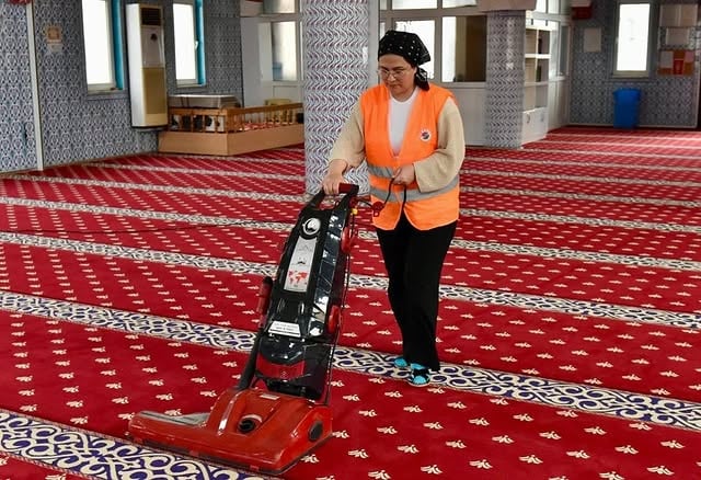 Antalya Kepez Belediyesi, Cami Temizliğinde Titiz Çalışmalar Sürdürüyor
