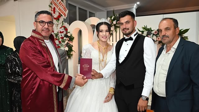 Finike Belediye Başkanı Geyikçi, Düğün ve Nikah Törenlerine Katıldı