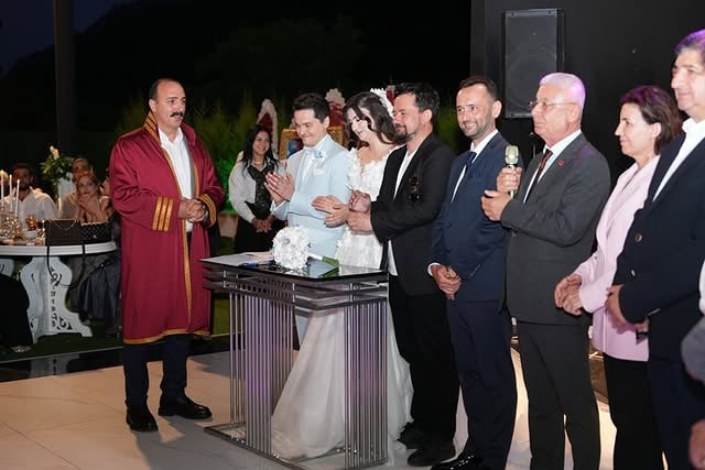 CHP Antalya Delegasyonu, Hayri Tezgel'in Oğlu Okan'ın Düğününü Kutladı