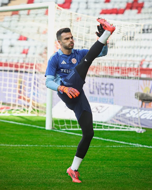 Antalyaspor, Maç Öncesi Isınma Çalışması Yaptı