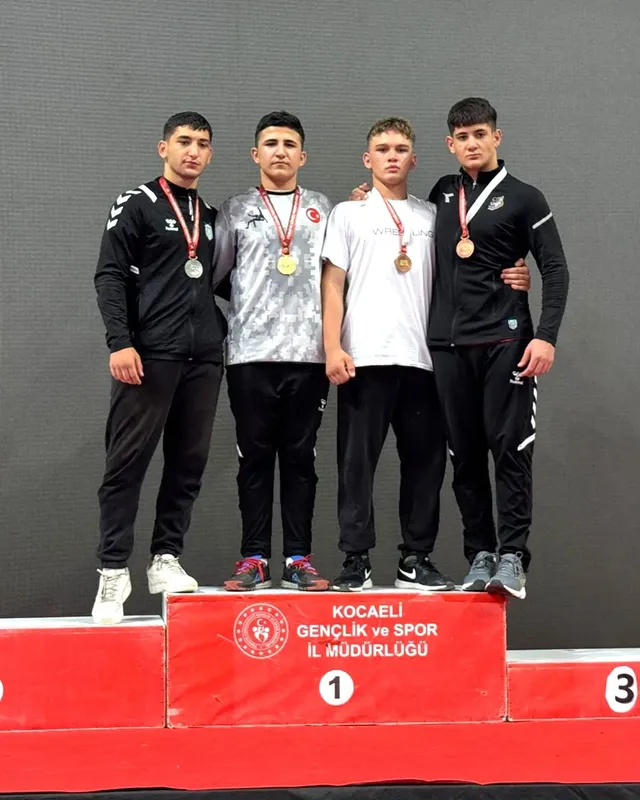 Manavgat Belediyesi Güreş Kulübü Sporcusu Mehmet Başkan Bozkurt Türkiye Şampiyonası'nda Gümüş Madalya Kazandı