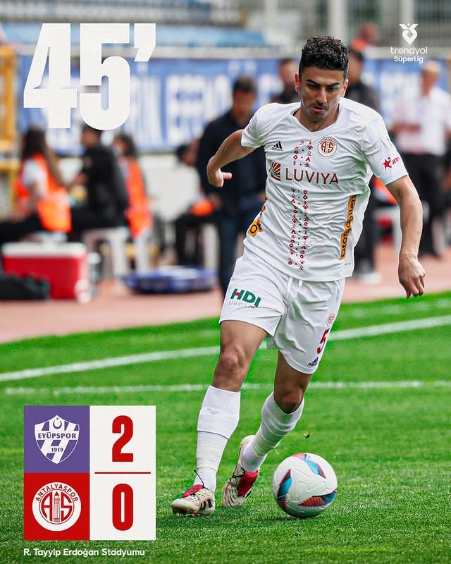 Antalyaspor'un Eyüpspor Maçındaki İlk Yarı Performansı: 2-0'lık Skor