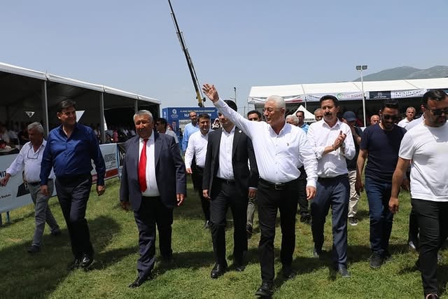 CHP Antalya Heyeti, Kaş Yağlı Pehlivan Güreşleri'ne Katıldı